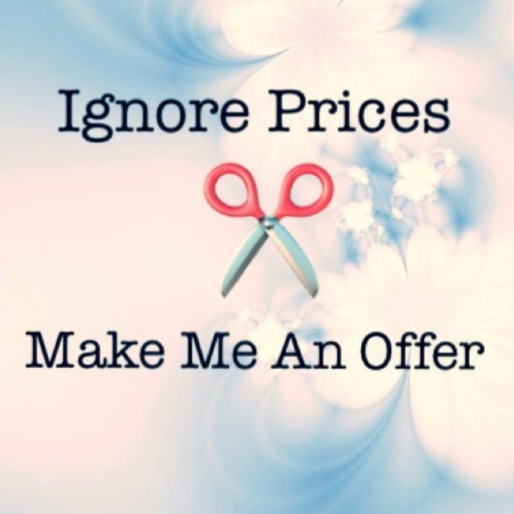 MOVING SALE!! Feel free to make a bundle and offer your price. Clean my closet!